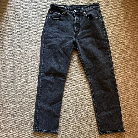Levi’s 501 high waisted jeans - Picture 2 of 3